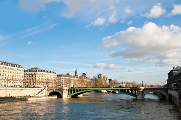 2025年申请市政公用工程资质需要注意哪些事项？